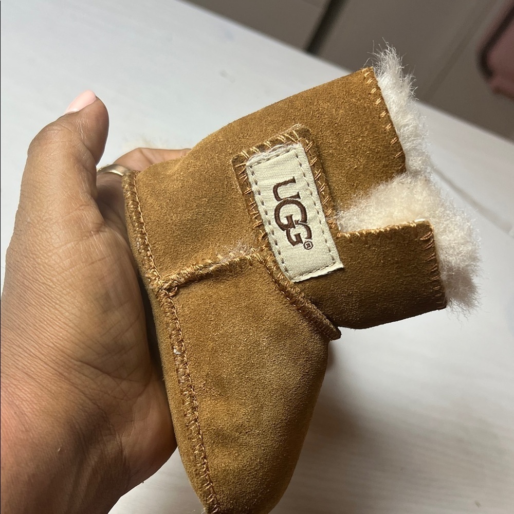 UGG Tan Suede Infant Booties b91 - Picture 5 of 6